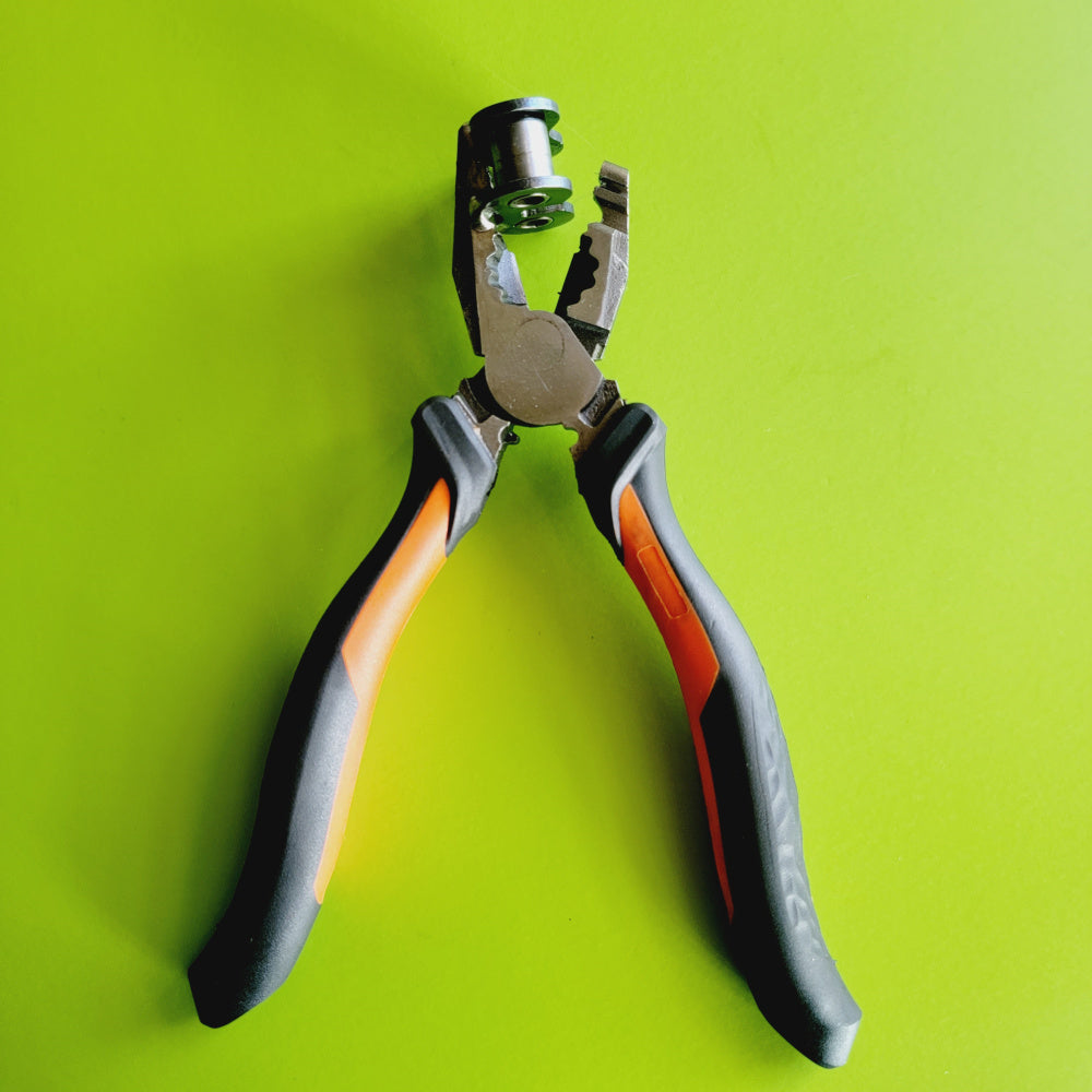 Making wire keychain hook auxiliary tools - wire folding pliers