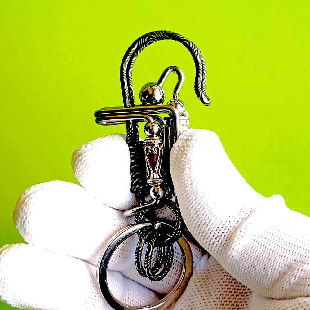 Handmade Creative Unique Ctoom Wire Wrapped Skull Keyring Keychain Hooks for men