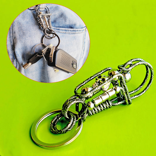 Mit Draht umwickelter Totenkopf-Schlüsselring mit Schlüsselanhängerhaken – kreative, einzigartige Geschenke mit geschnitztem Muster