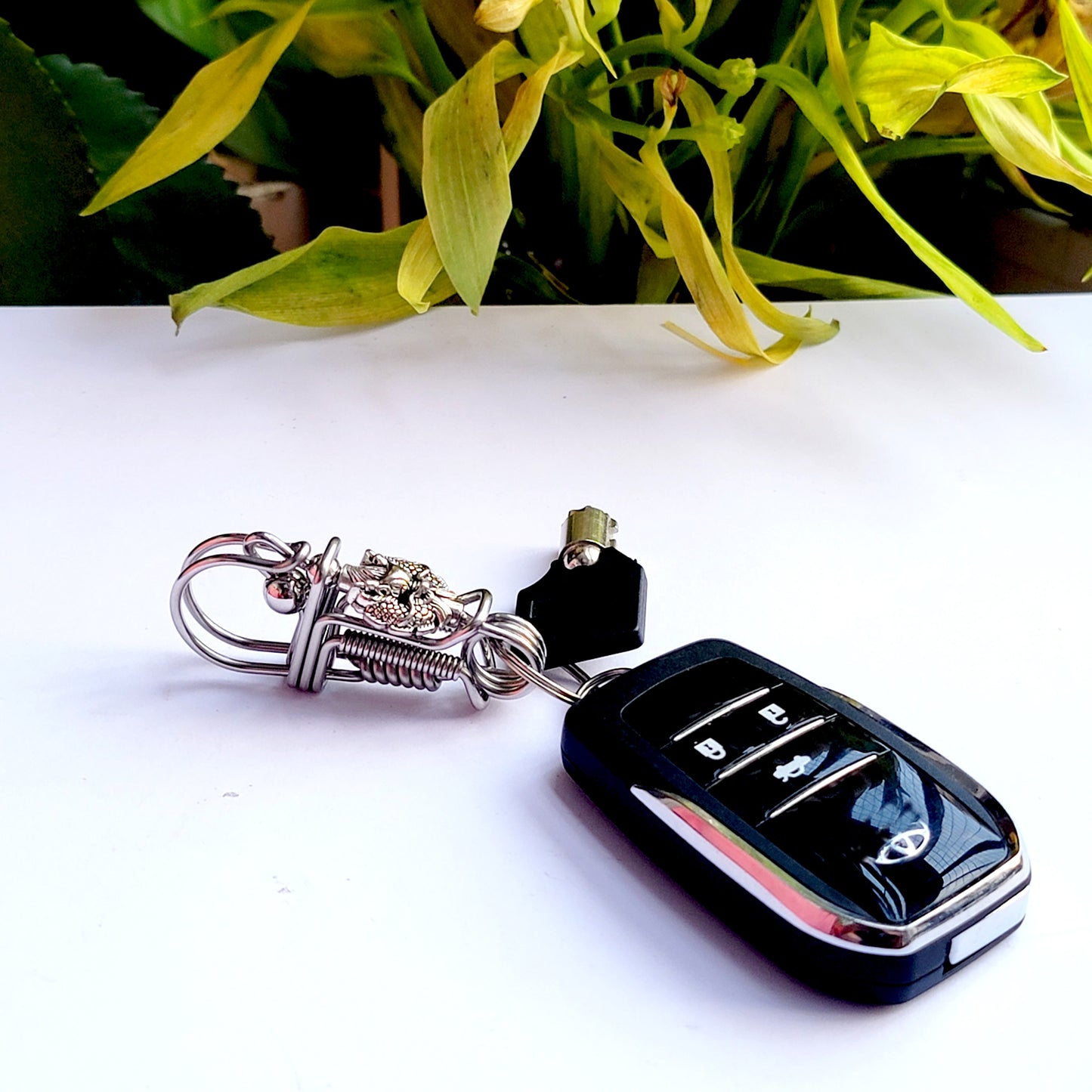 Dragon style car key wire keychain